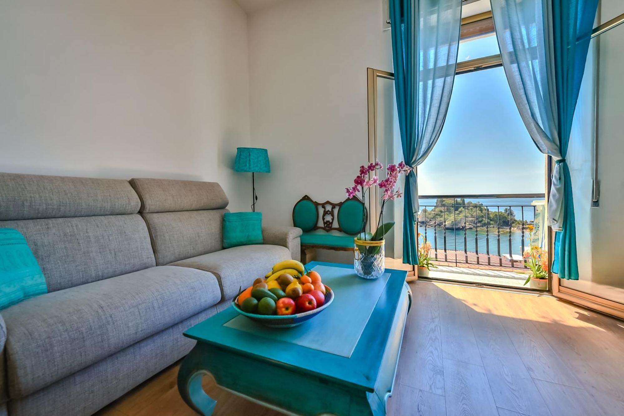 Apartment Cohen Smart House